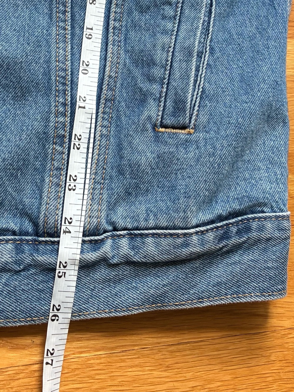 Vintage Levi's Women's Classic Trucker Denim Jacket Medium Wash Oversized XS - Picture 12 of 12